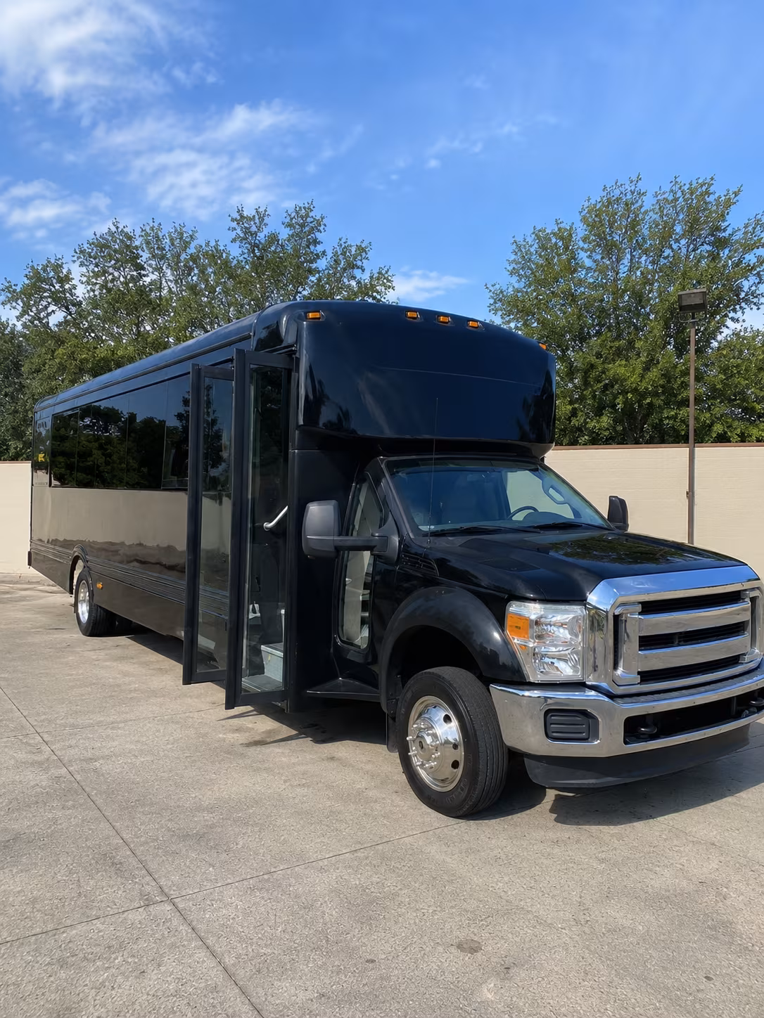 azusa 20 passenger party bus